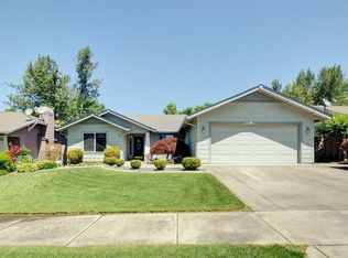 3335 Edgewater Dr, Medford, OR