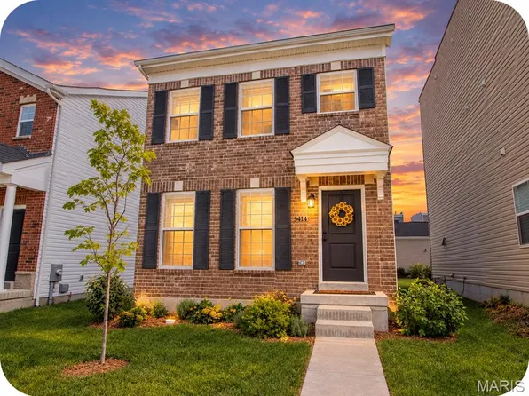 9414 Woolworth Dr, Saint Louis, MO 63126
