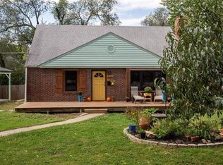 10901 W 57th Ter, Shawnee, KS 66203