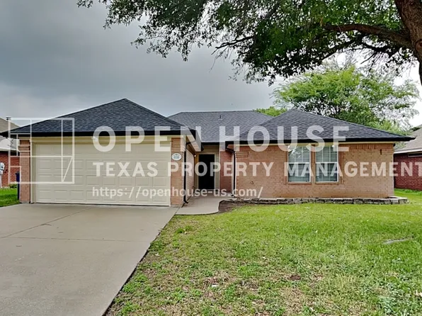 331 Meador Ln, Burleson, TX 76028