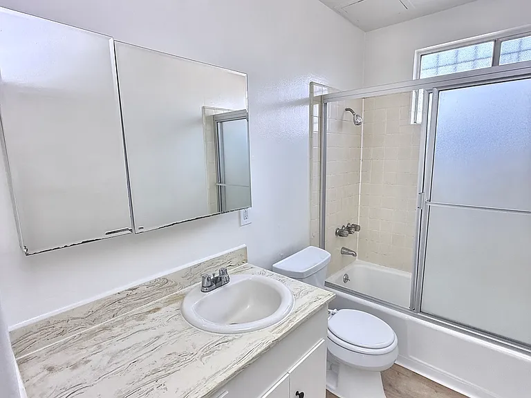 6621 Hazeltine Ave #1 — Photo 11