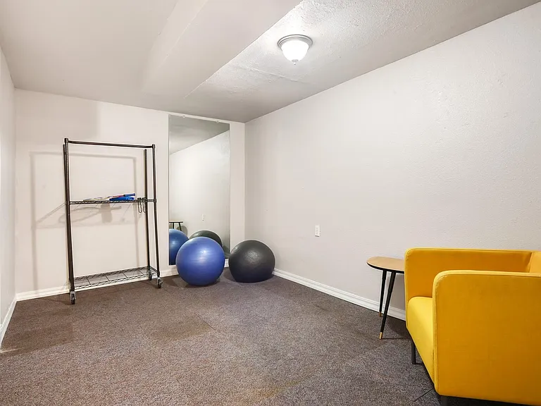 1512 Dayton Ct NE — Photo 18