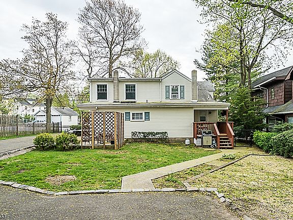 2nd image of 222 Claremont Ave #224