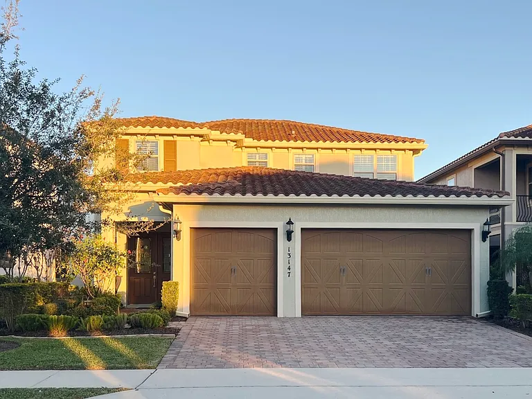 13147 Woodford St — Photo 1