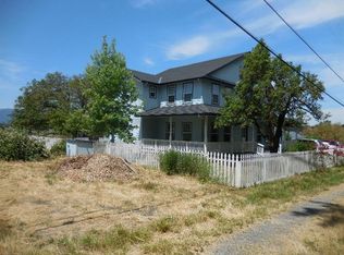 1720 Phillips Ln, Grants Pass, OR 97527
