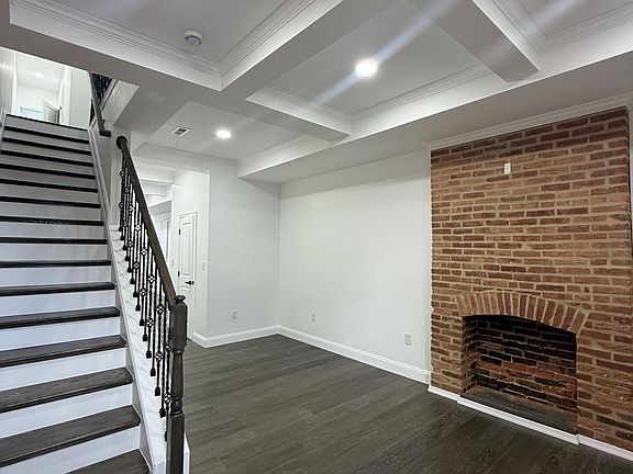 4th image of 1432 E Lanvale St