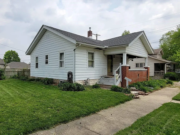 111 Sherman St — Photo 1