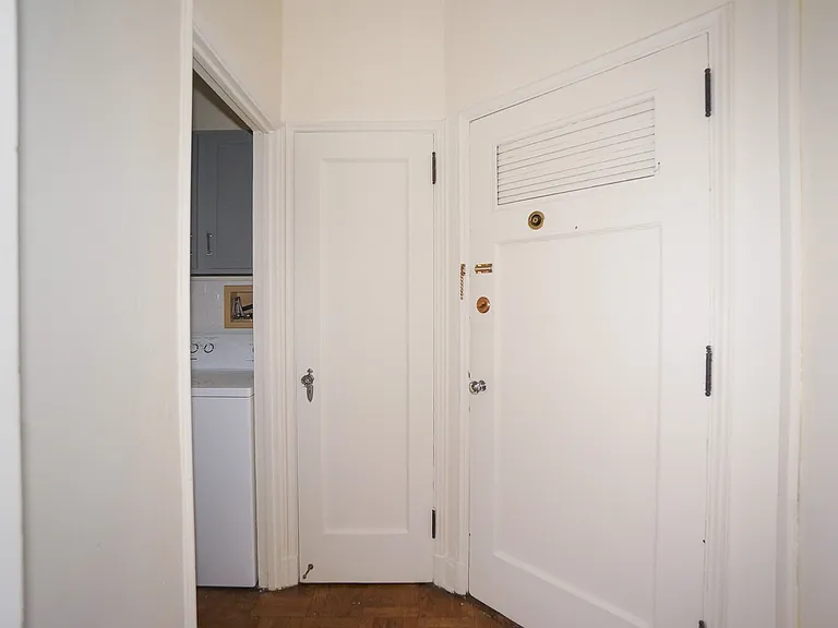 Arlington Apartments — Photo 38