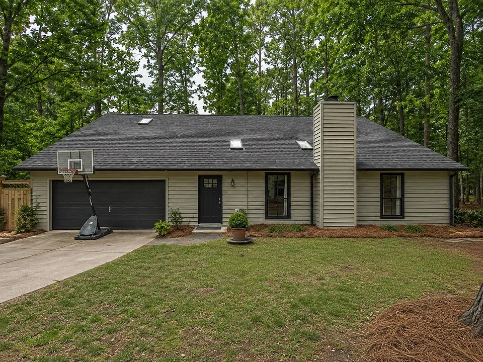3335 Micanopy Trl