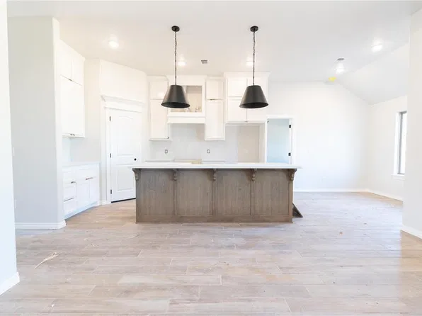 8732 Kate Xing, Yukon, OK 73099