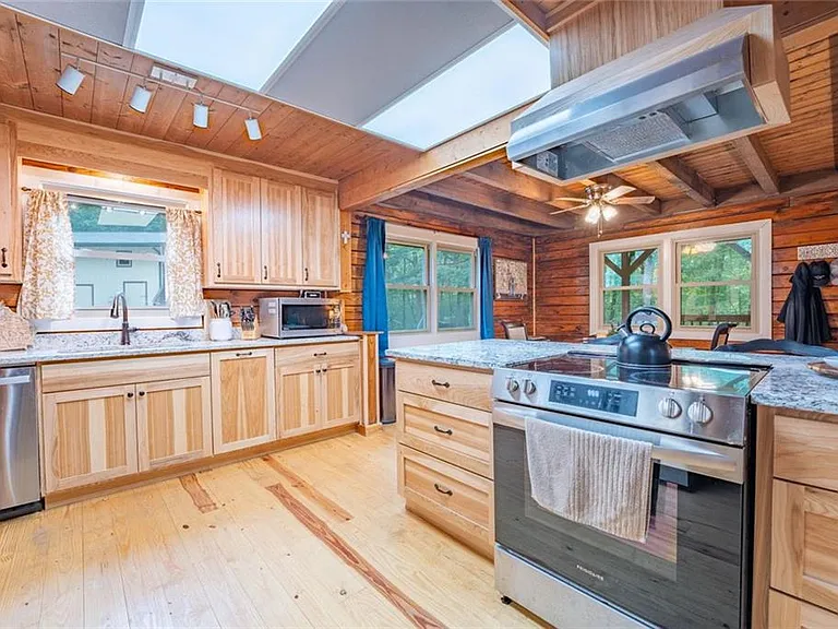 465 Waters Edge Dr — Photo 7