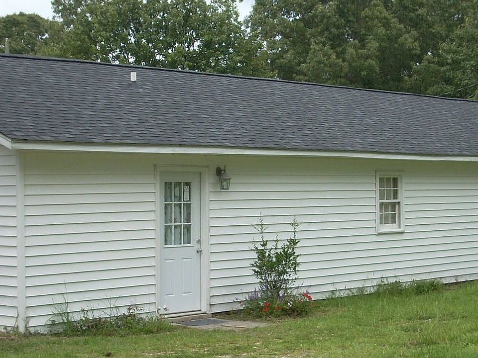 1st image of 636 Sun Valley Dr