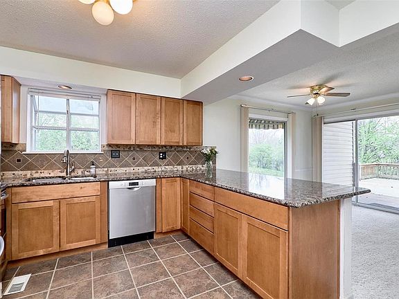 2nd image of 12955 Banyan Town Dr