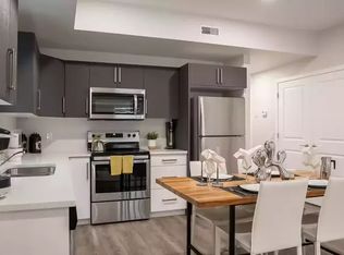 839 Panet Rd #304, Winnipeg, MB R2K 4C9