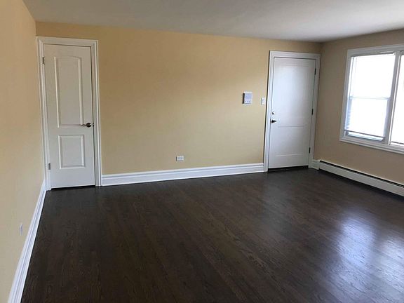 4th image of 5214 N Reserve Ave APT 3E
