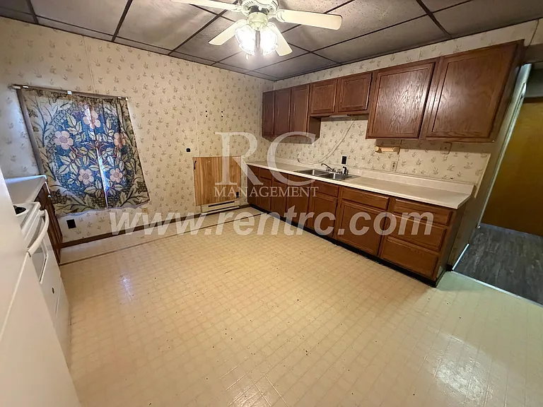 1307C Lape St — Photo 2