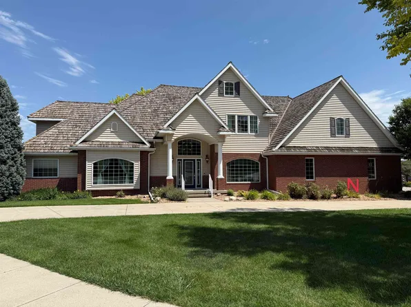 1005 Darrus Dr, Norfolk, NE 68701