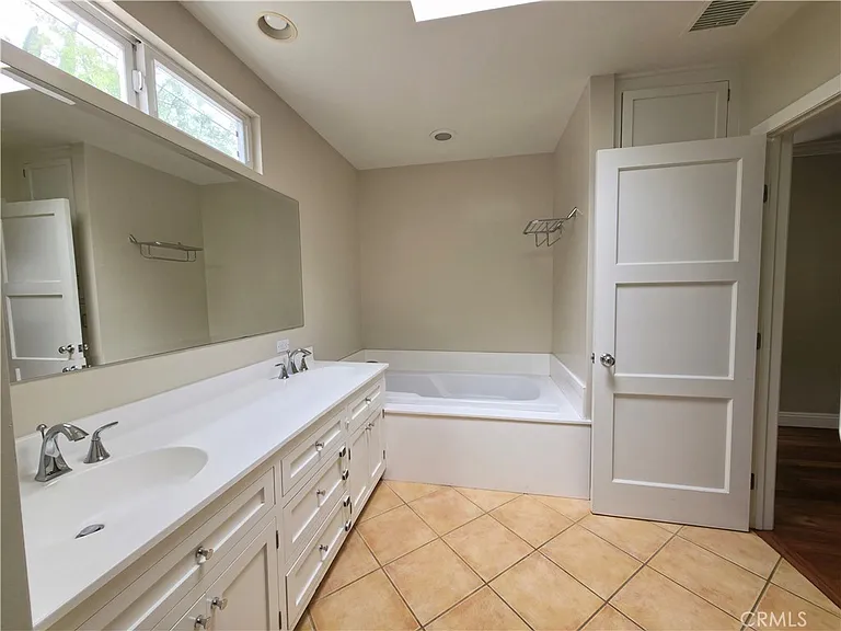 5339 Veloz Ave — Photo 21