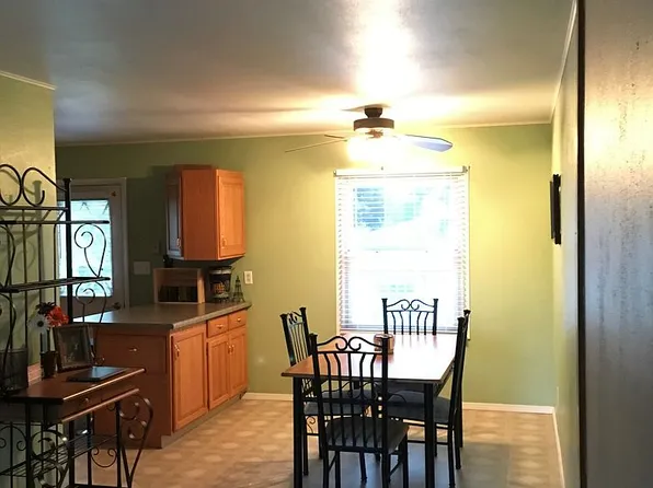 3443 Waller St, Dubuque, IA 52002