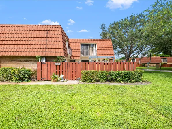 3112 Spanish Wells Drive #14-A, Delray Beach, FL 33445