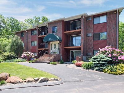 26 Fuller Rd APT 5, Foxboro, MA, 02035