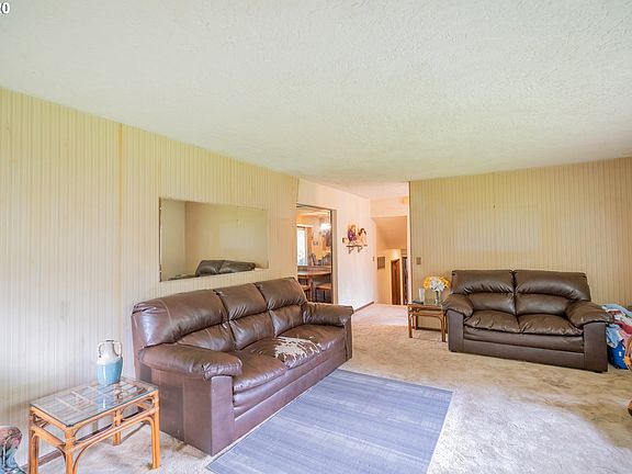 5th image of 22806 NE 209th St