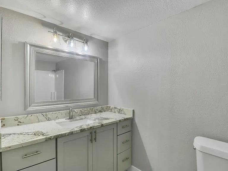 260 W 8th Ave #123 — Photo 28