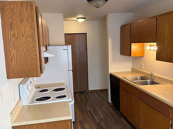 2nd image of 2815 20th Ave S #2837