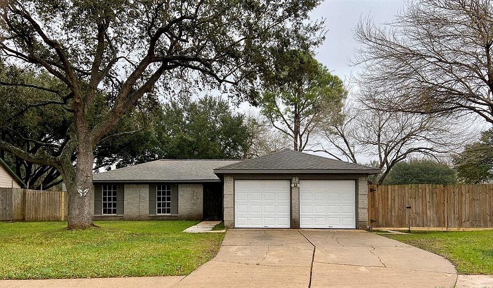 1st image of 511 Pickford Dr