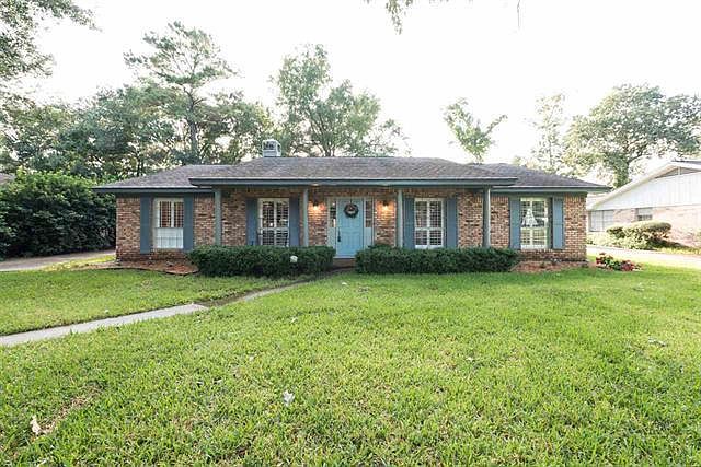 1st image of 1135 Ivy Ln