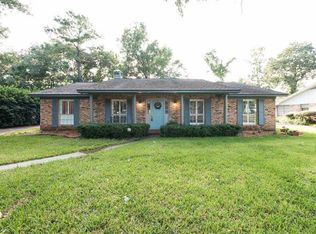 1135 Ivy Ln, Beaumont, TX 77706