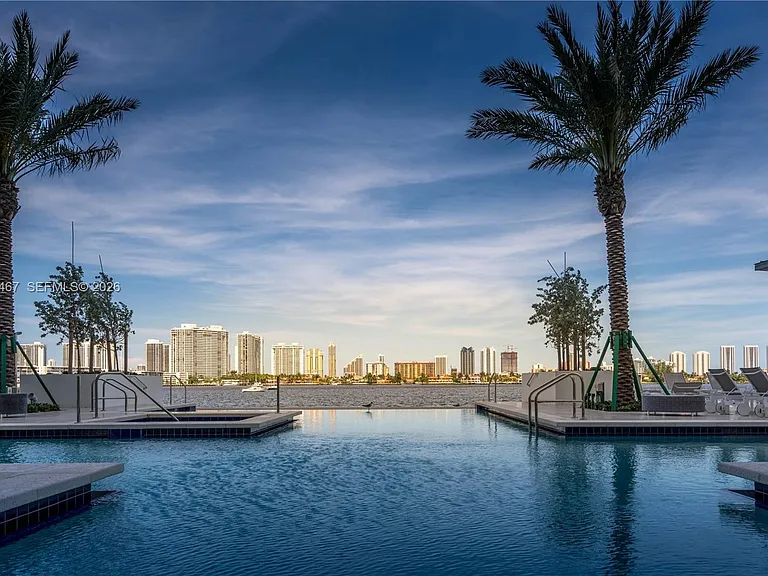 17301 Biscayne Blvd #1803 — Photo 21