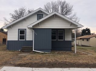 706 9th Ave NE, Minot, ND 58703