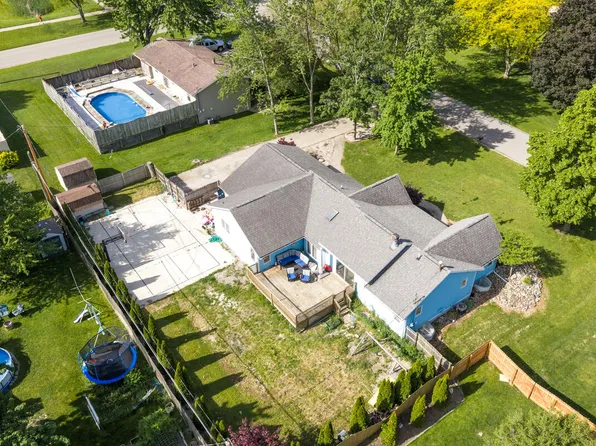 271 Glendale St, Holland, MI 49423