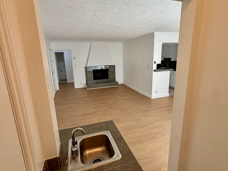 332 Culver Blvd #4 — Photo 8