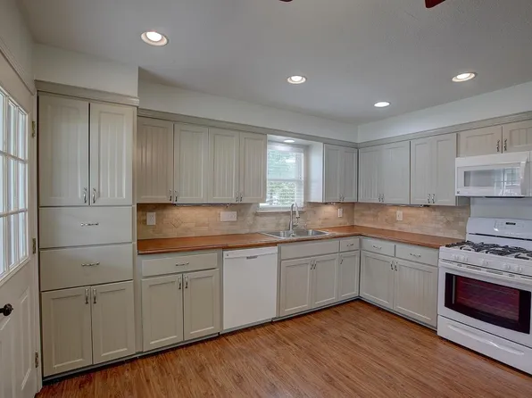 1307 Vine St, Georgetown, TX 78626