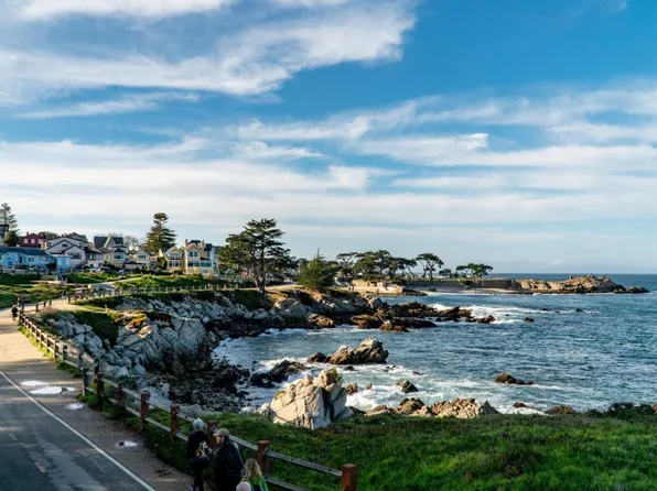 520 Lighthouse Ave #301, Pacific Grove, CA 93950