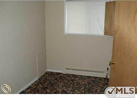 705534543 Bed2.jpg