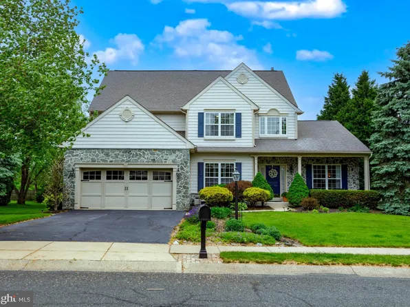 727 Daniel Dr, Collegeville, PA 19426