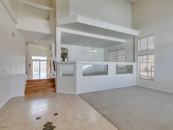 4th image of 6 High Sierra Dr