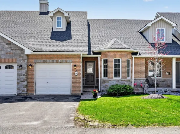 138 Village Cres, Peterborough, ON K9J 0A9