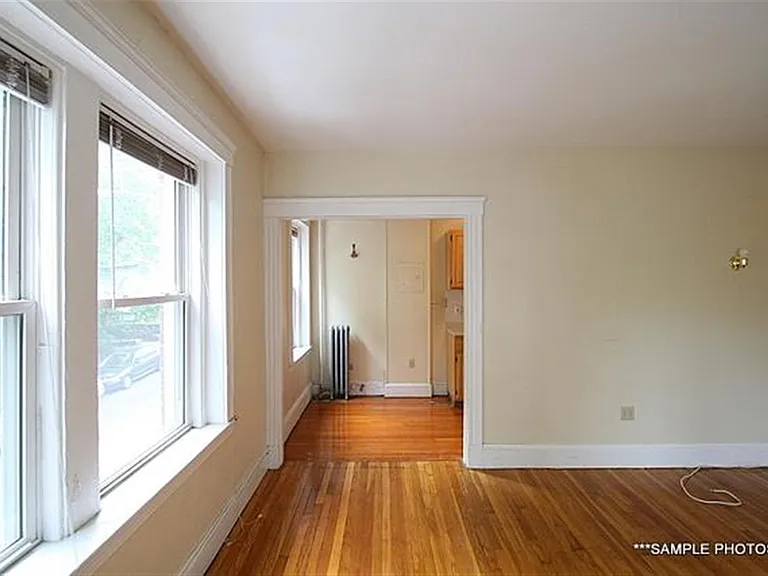 15 Linnaean St #12 — Photo 7