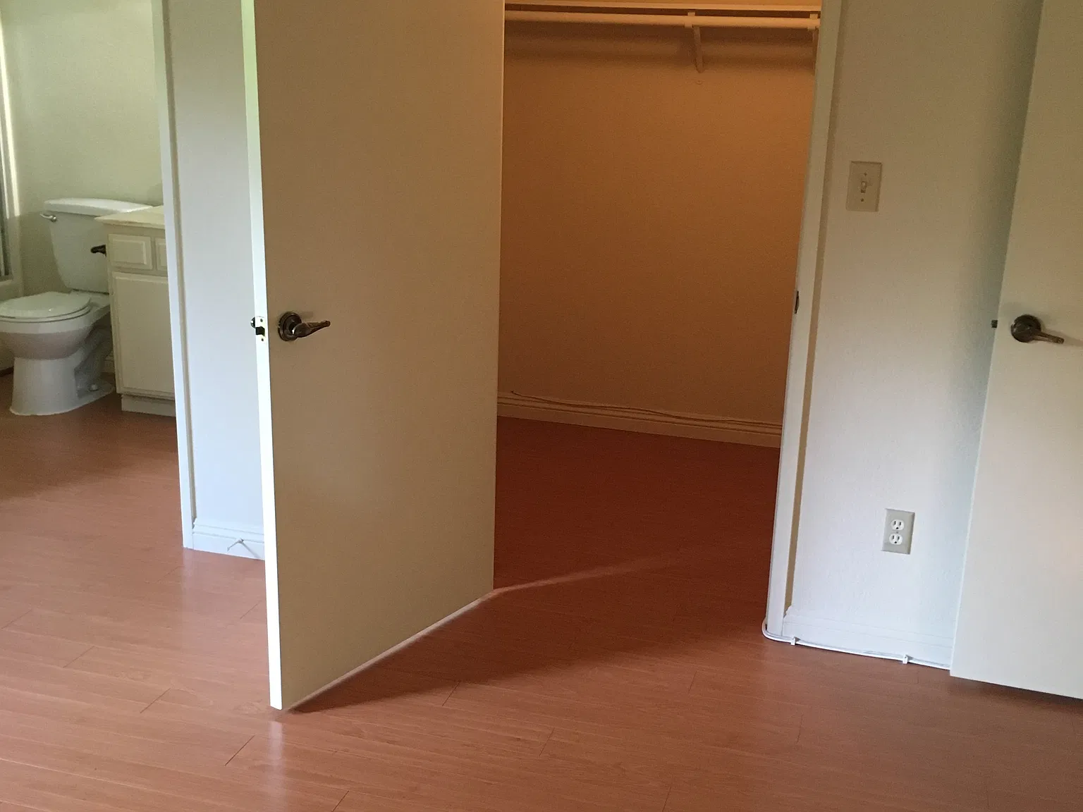 2 bed, 1000 sqft, $3,375 — Photo 2