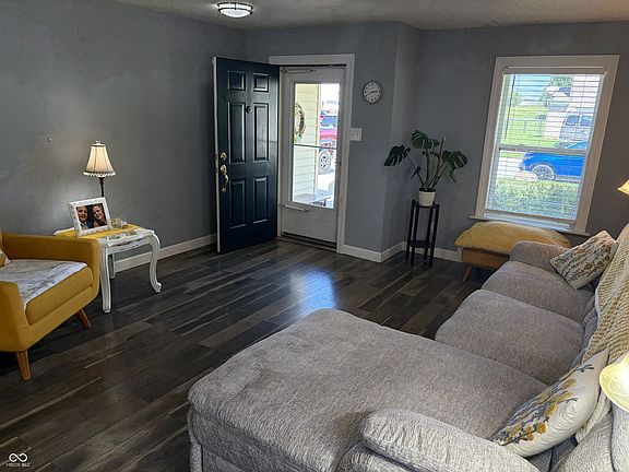 3rd image of 2274 Hampton Dr