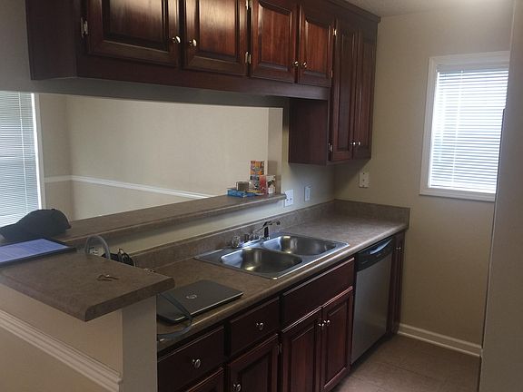 Kitchen Sink with Garbage Disposal