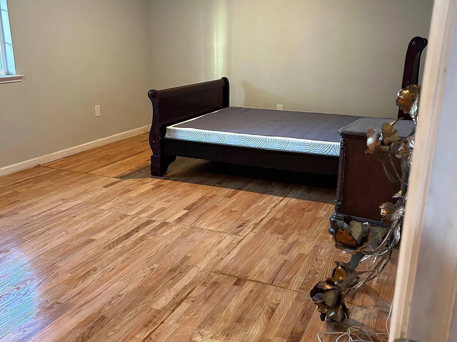 4 bed, 4.0 bath, 2800 sqft, $1,299 — Photo 3