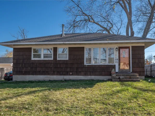 906 Harold Dr SE, Cedar Rapids, IA 52403