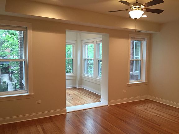 5th image of 1423 W Rosemont Ave #1W