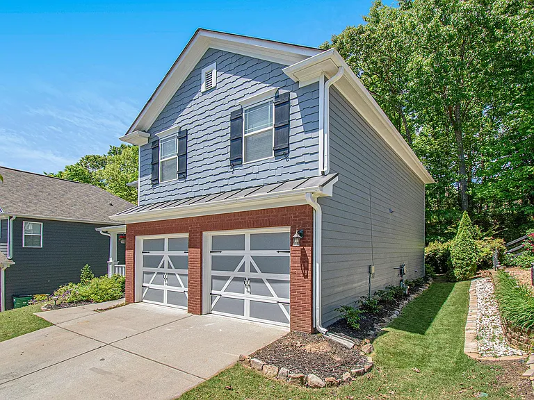 125 Stoney Creek Pkwy — Photo 3