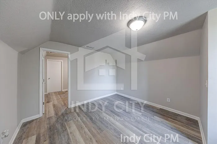 53 E Raymond St — Photo 23